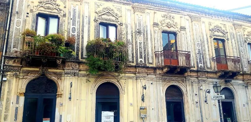Gli Appartamenti Del Casino Dei Civili Trecastagni