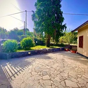 Casa vacanze Ciury's Etna Holidays, Trecastagni