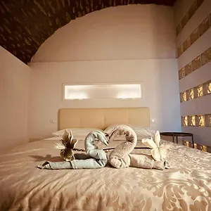 https://la-casa-nel-borgo-terrarossa-tuscany.it-tuscanyhotel.com