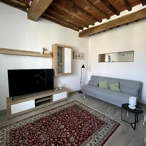 https://appartamento-serena-comfort-e-terrazza-privata.it-tuscanyhotel.com